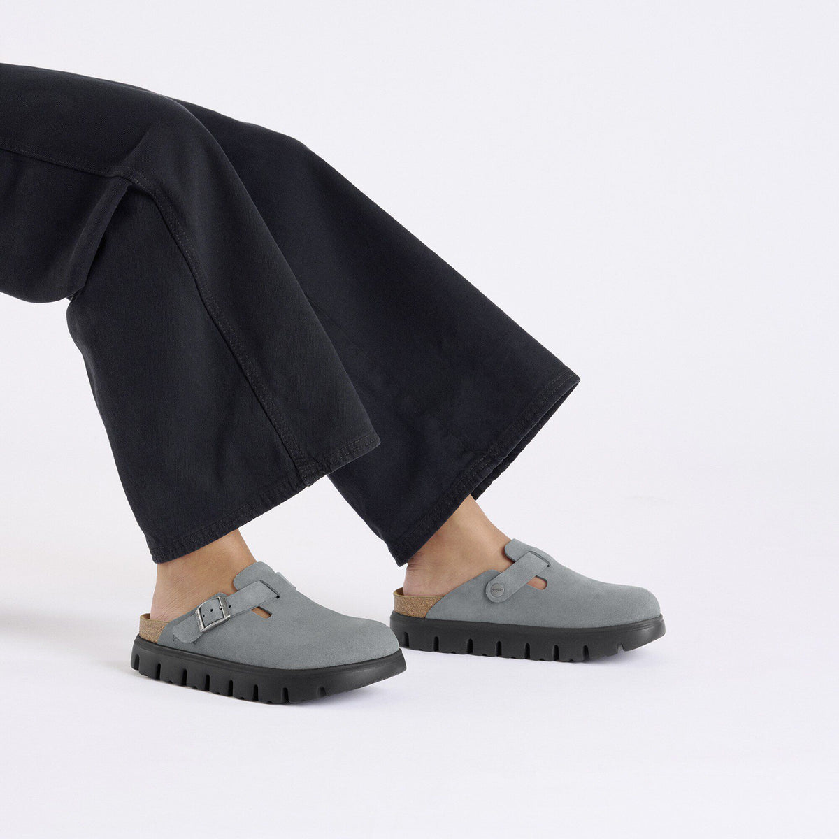 Boston Chunky Suede Leather in Color Basalt Gray/ Black | Birkenstock