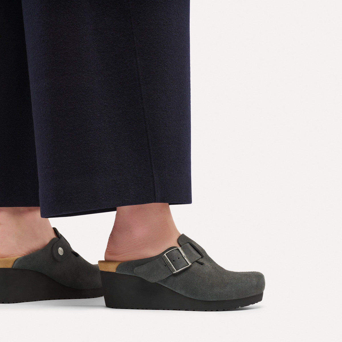 Fanny Suede Leather in Color Charcoal/Black | Birkenstock