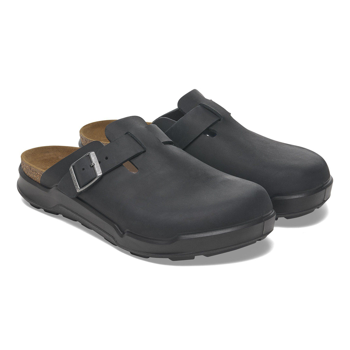 Boston Crosstown Oiled Leather in Color Black | Birkenstock