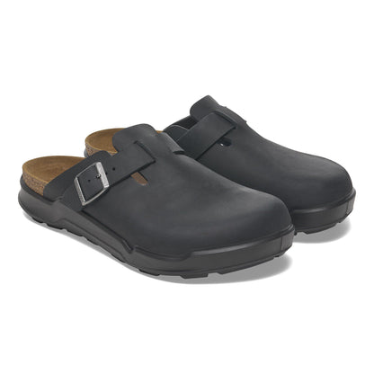 Boston Crosstown Oiled Leather in Color Black | Birkenstock