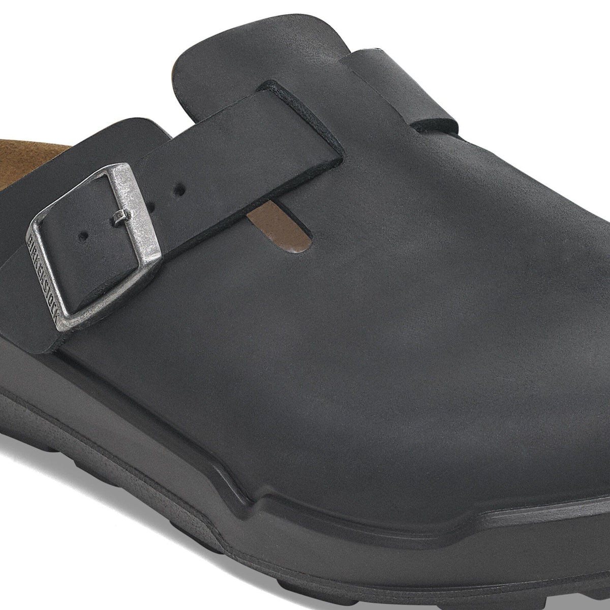 Boston Crosstown Oiled Leather in Color Black | Birkenstock
