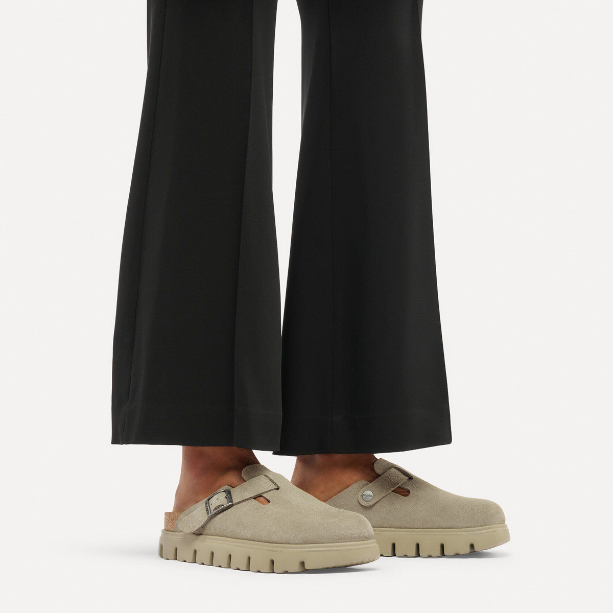 Boston Chunky Suede Leather in Color Taupe | Birkenstock