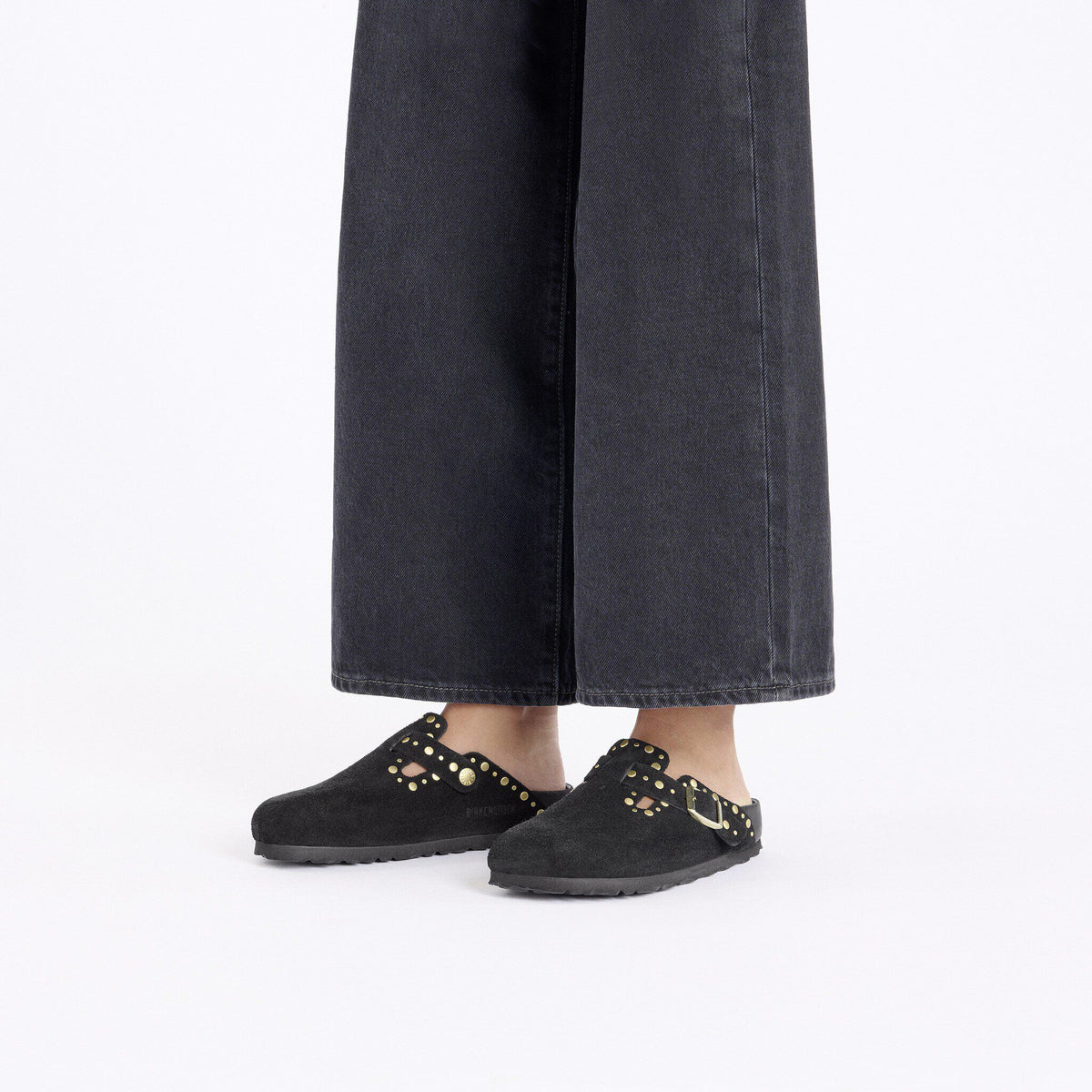 Boston Rivets Suede Leather in Color Black | Birkenstock