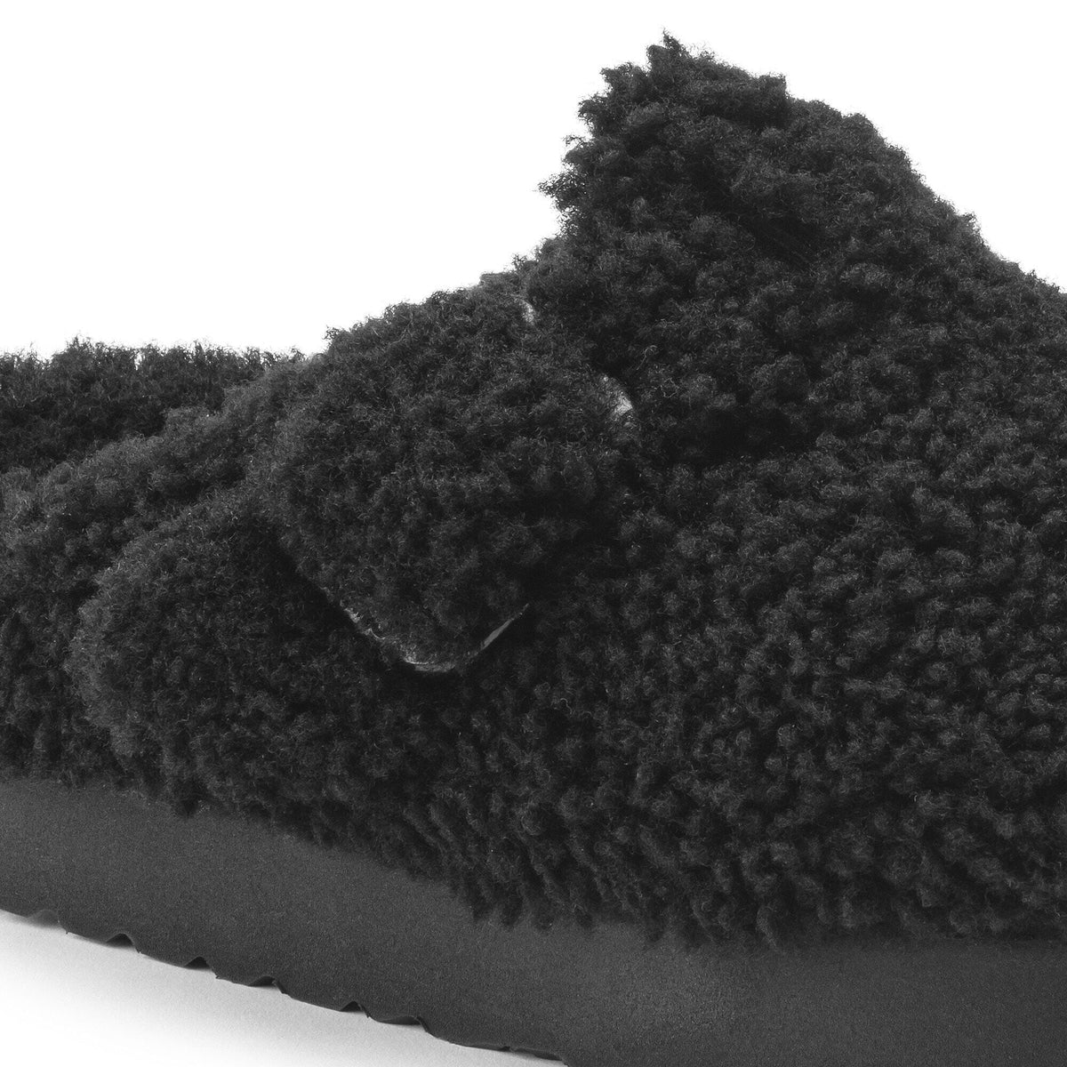 Boston Big Buckle Flex Platform Shearling in Color Teddy Black | Birkenstock