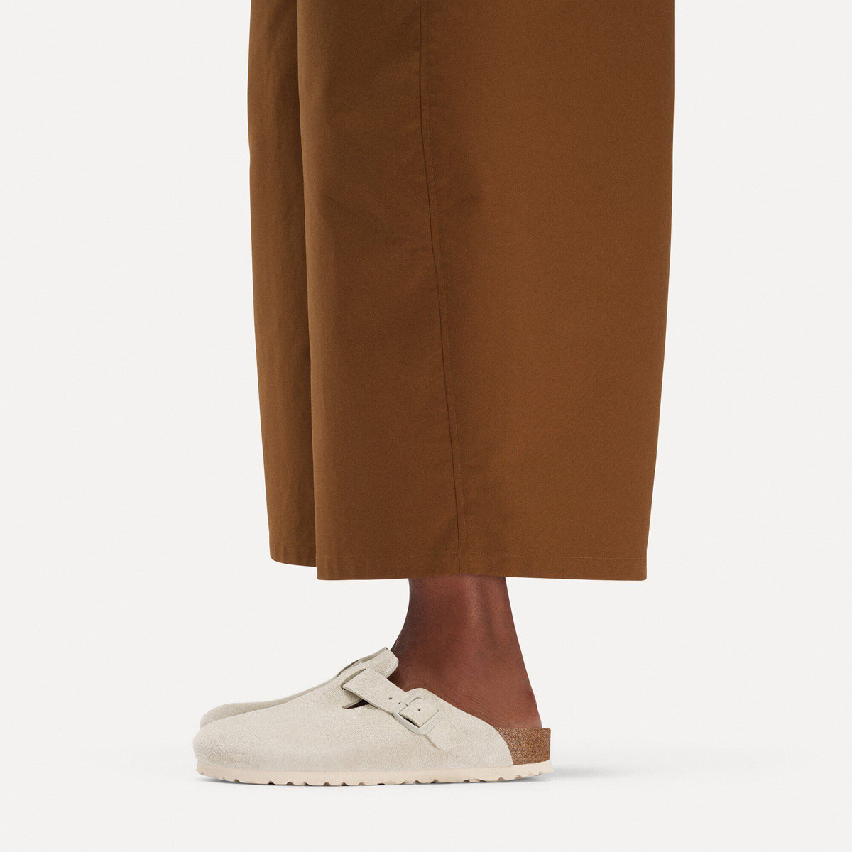 Boston Suede Leather in Color Oyster | Birkenstock