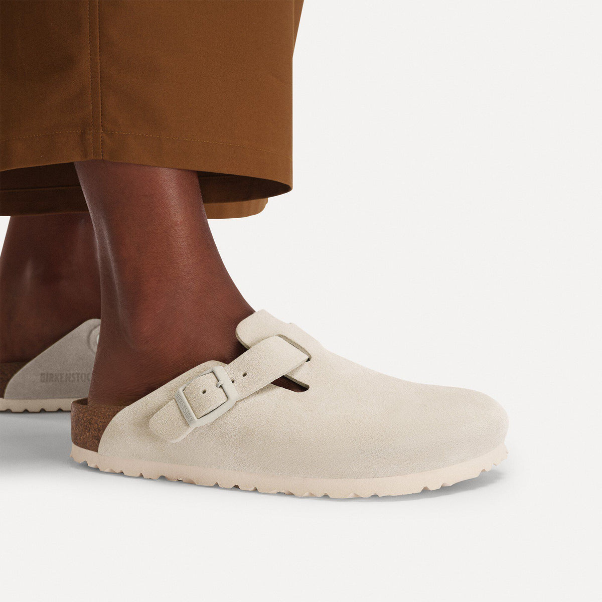 Boston Suede Leather in Color Oyster | Birkenstock
