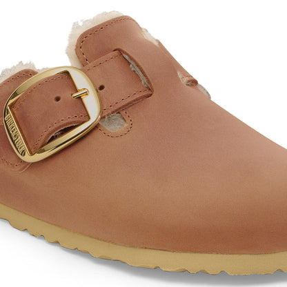 Boston Big Buckle Shearling Oiled Leather in Color Cognac | Birkenstock
