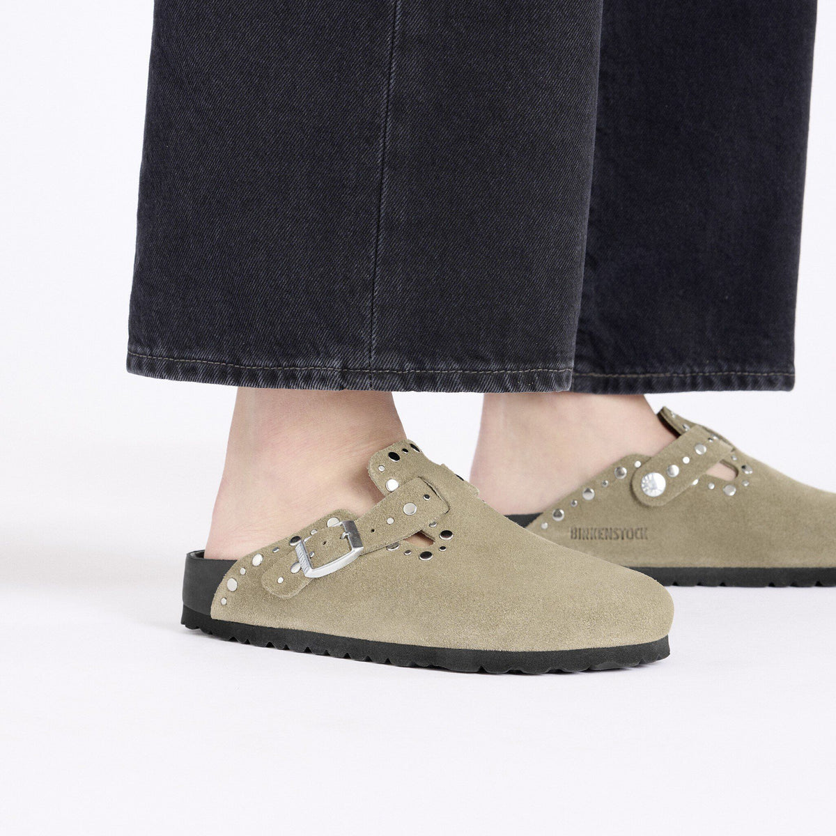 Boston Rivets Suede Leather in Color Taupe | Birkenstock