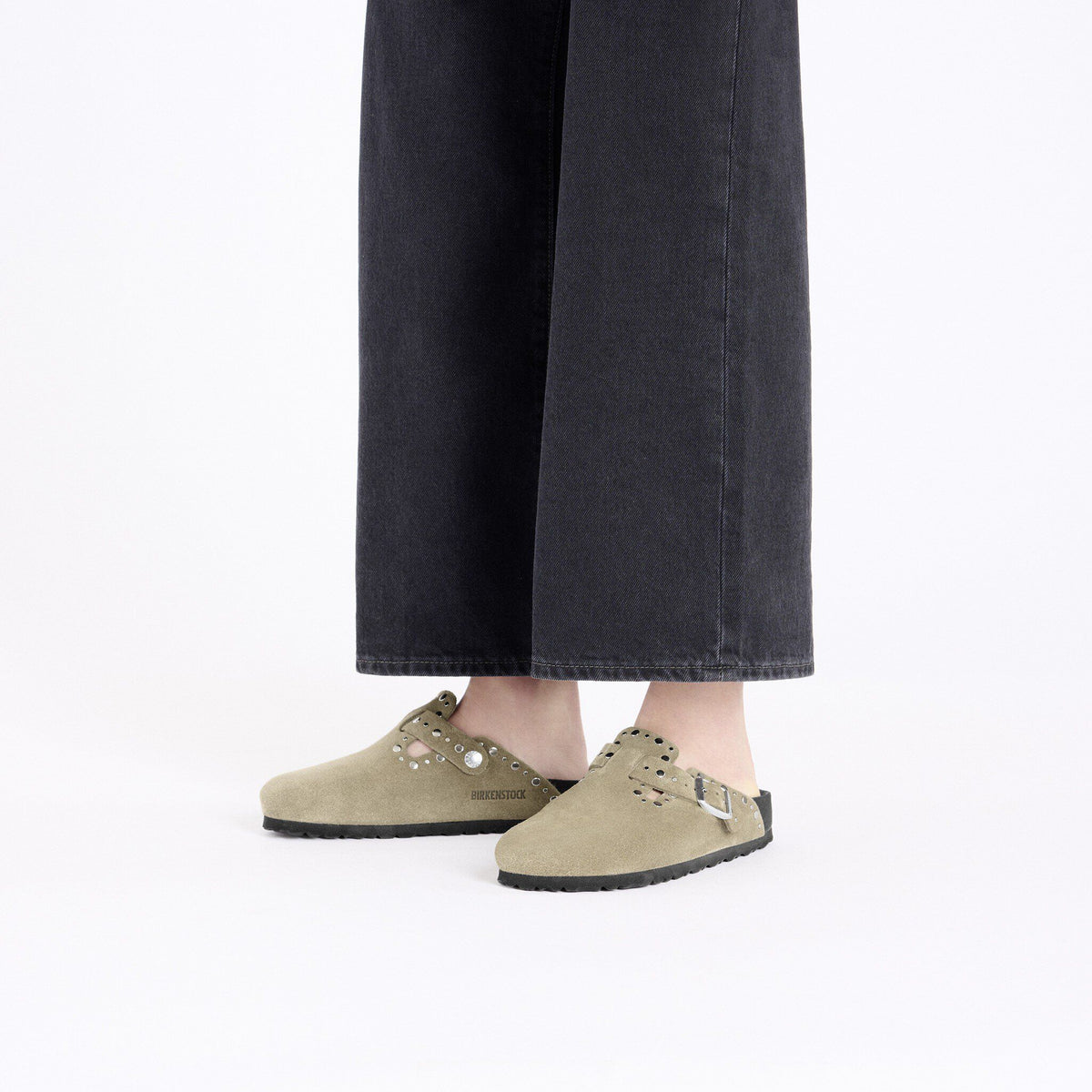 Boston Rivets Suede Leather in Color Taupe | Birkenstock