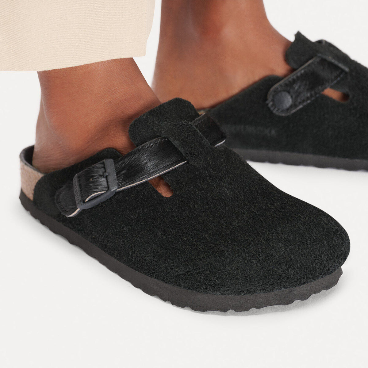 Boston Suede Leather in Color Black | Birkenstock