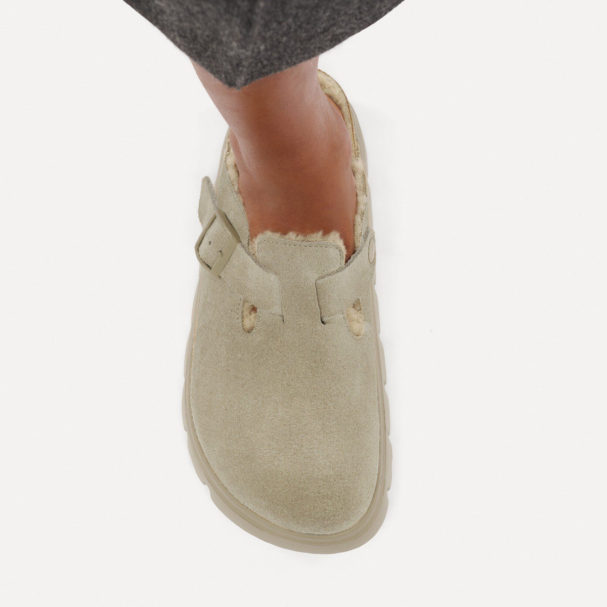Boston Chunky Shearling Suede Leather in Color Taupe | Birkenstock