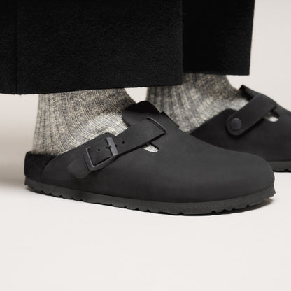 Boston Nubuck Leather in Color Black | Birkenstock