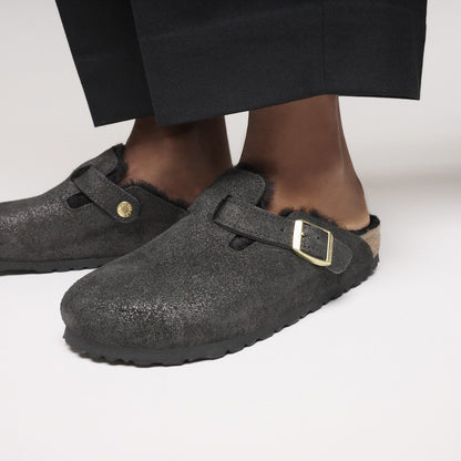 Boston Shearling Suede Leather-Shearling in Color Black Suede Shimemring | Birkenstock