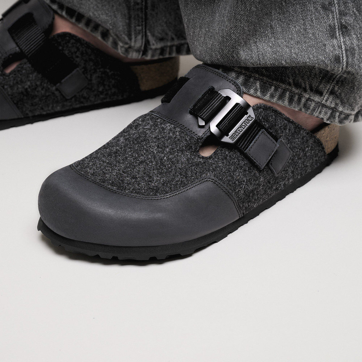 Boston Nova Leather/Textile/Felt in Color Anthracite | Birkenstock