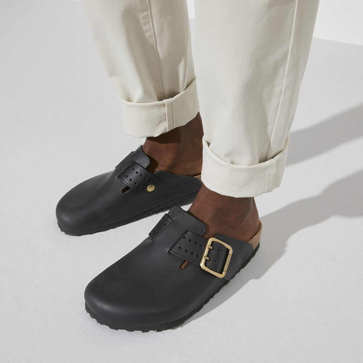 Boston Bold Leather in Color Black | Birkenstock