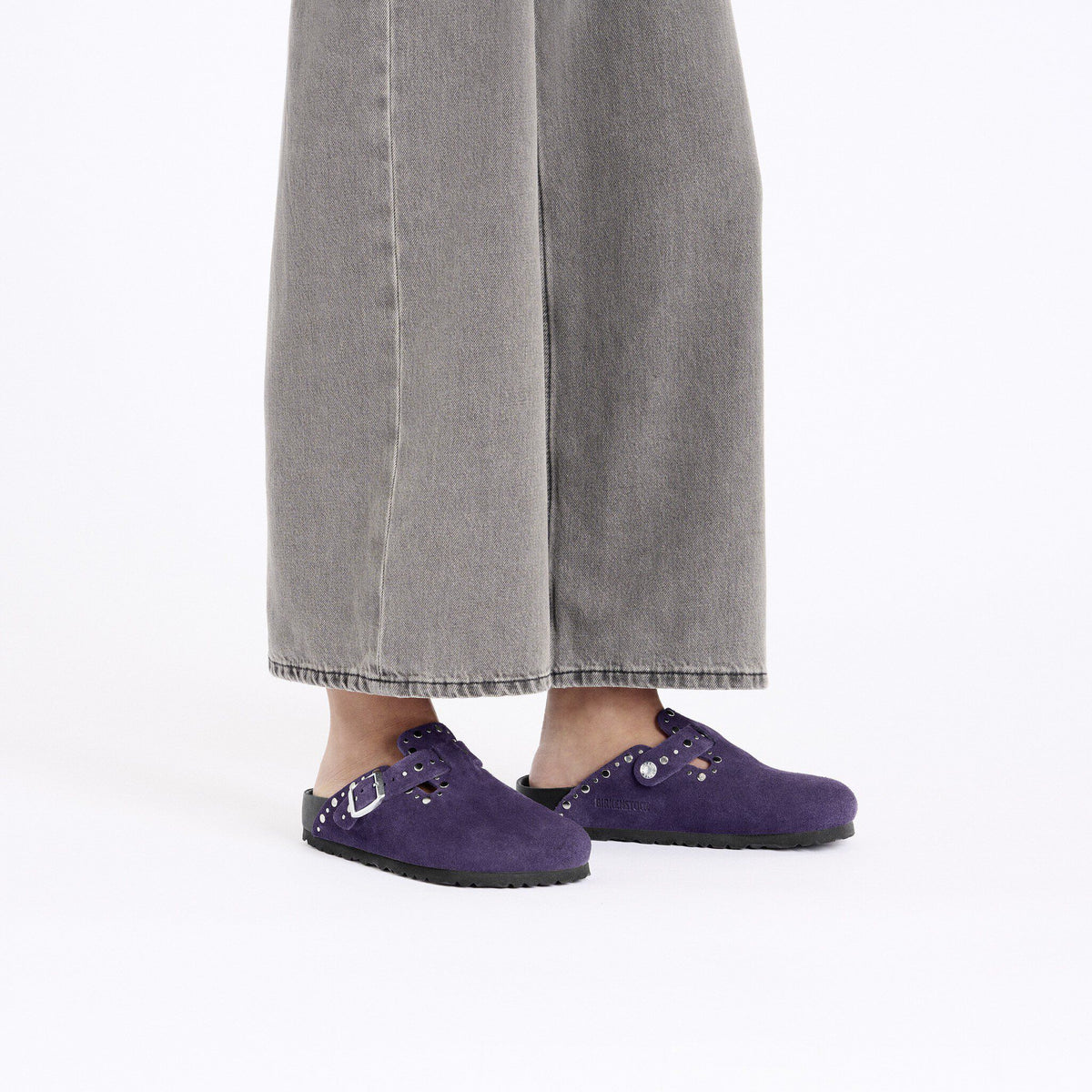 Boston Rivets Suede Leather in Color Acai | Birkenstock