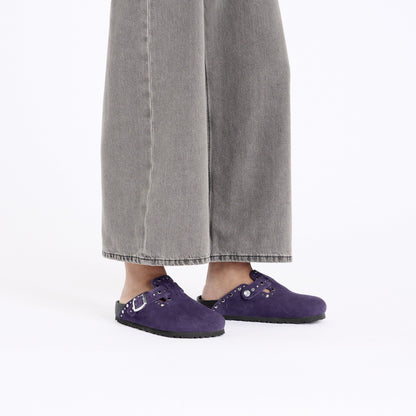 Boston Rivets Suede Leather in Color Acai | Birkenstock