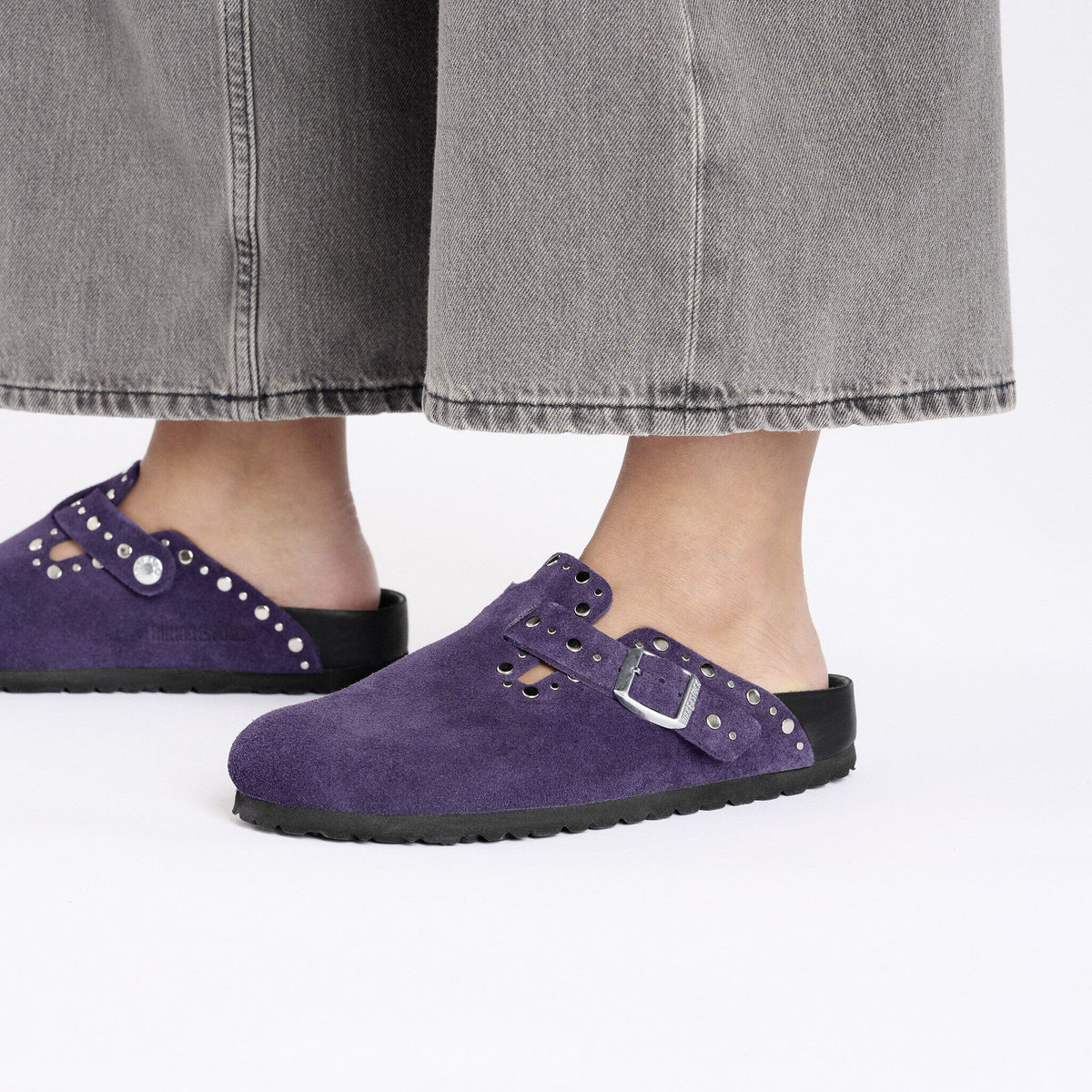 Boston Rivets Suede Leather in Color Acai | Birkenstock