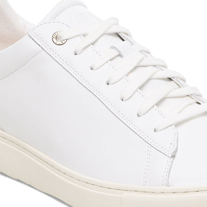 Bend Low Leather in Color White | Birkenstock