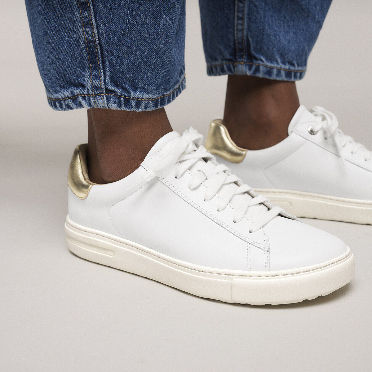 Bend Low Leather in Color White/Gold | Birkenstock