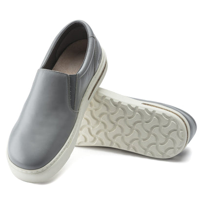 Oswego Leather in Color Gray | Birkenstock