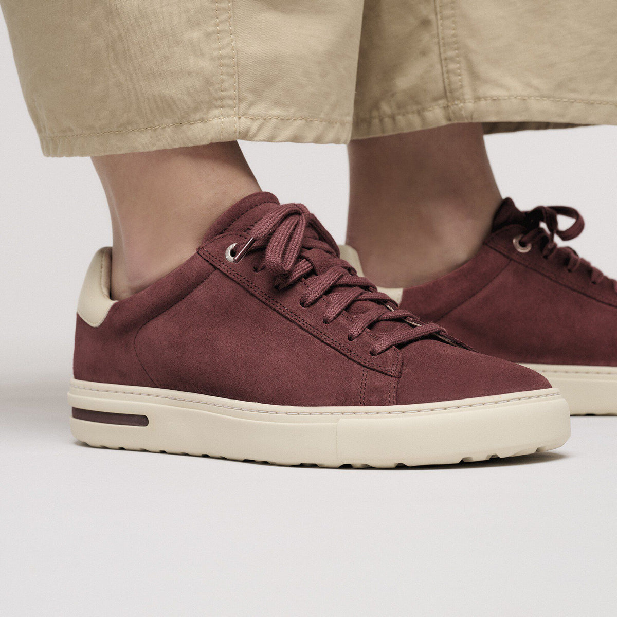 Bend Low Suede Leather in Color Zinfandel | Birkenstock