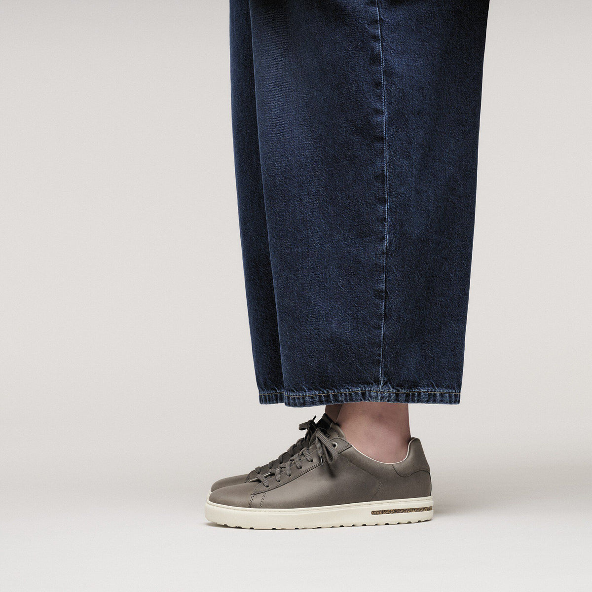 Bend Low Leather in Color Iron | Birkenstock
