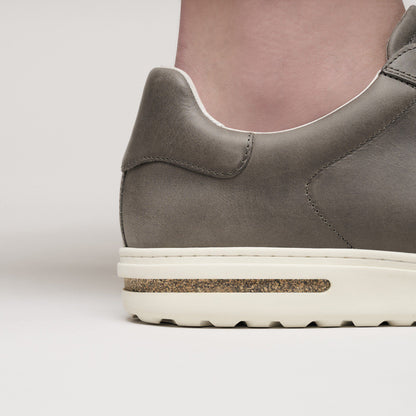 Bend Low Leather in Color Iron | Birkenstock
