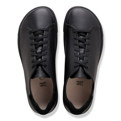 Bend Low Leather in Color Black | Birkenstock