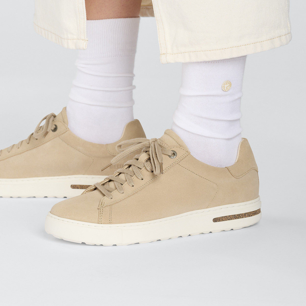 Bend Low Suede Leather in Color Sandcastle/White | Birkenstock