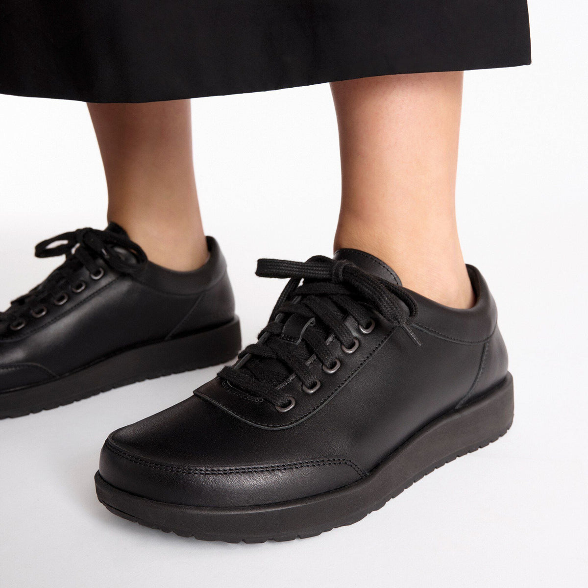 Honnef 365 Leather in Color Black | Birkenstock