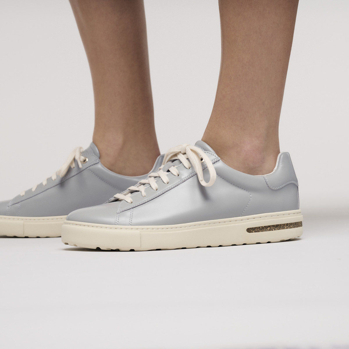 Bend Low Natural Leather Patent in Color Stone Coin | Birkenstock