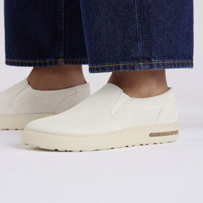 Oswego Suede Leather in Color Antique White | Birkenstock
