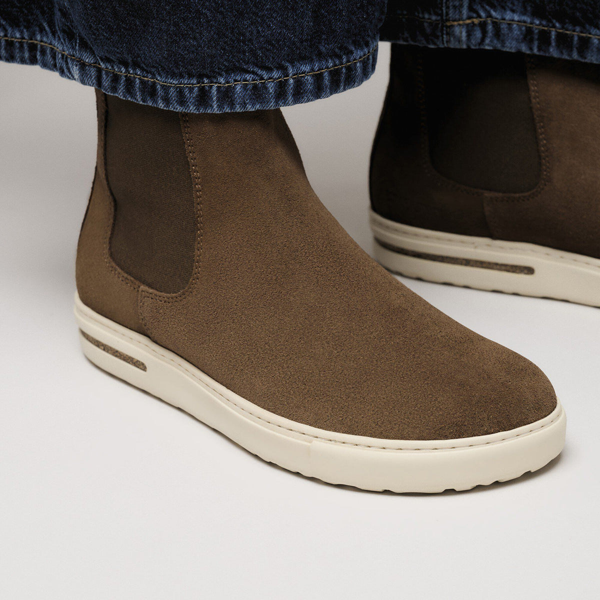 Bend Chelsea Suede Leather in Color Dark Tea | Birkenstock