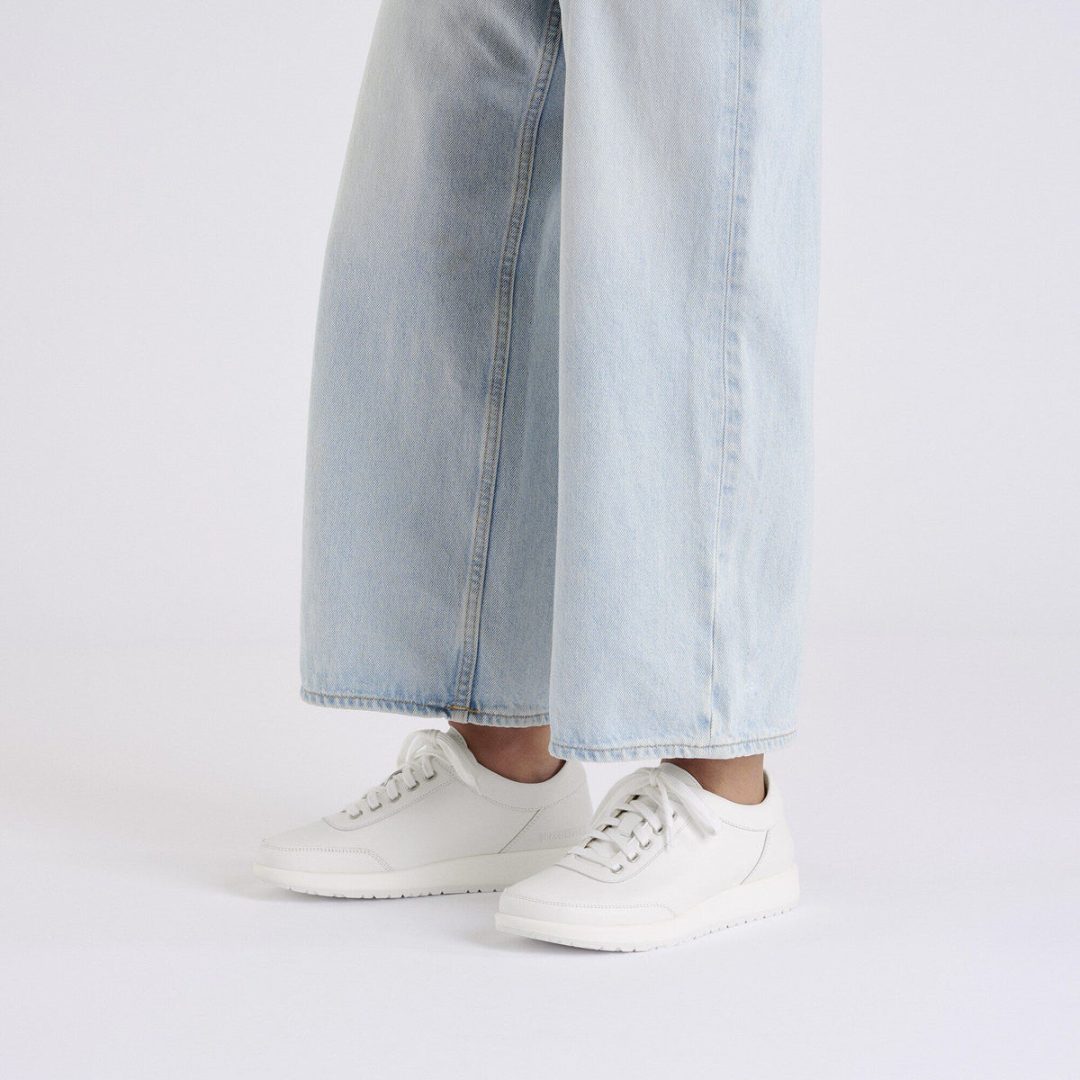 Honnef 365 Leather in Color White | Birkenstock