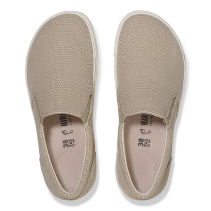 Oswego Canvas-Suede in Color Sandcastle | Birkenstock