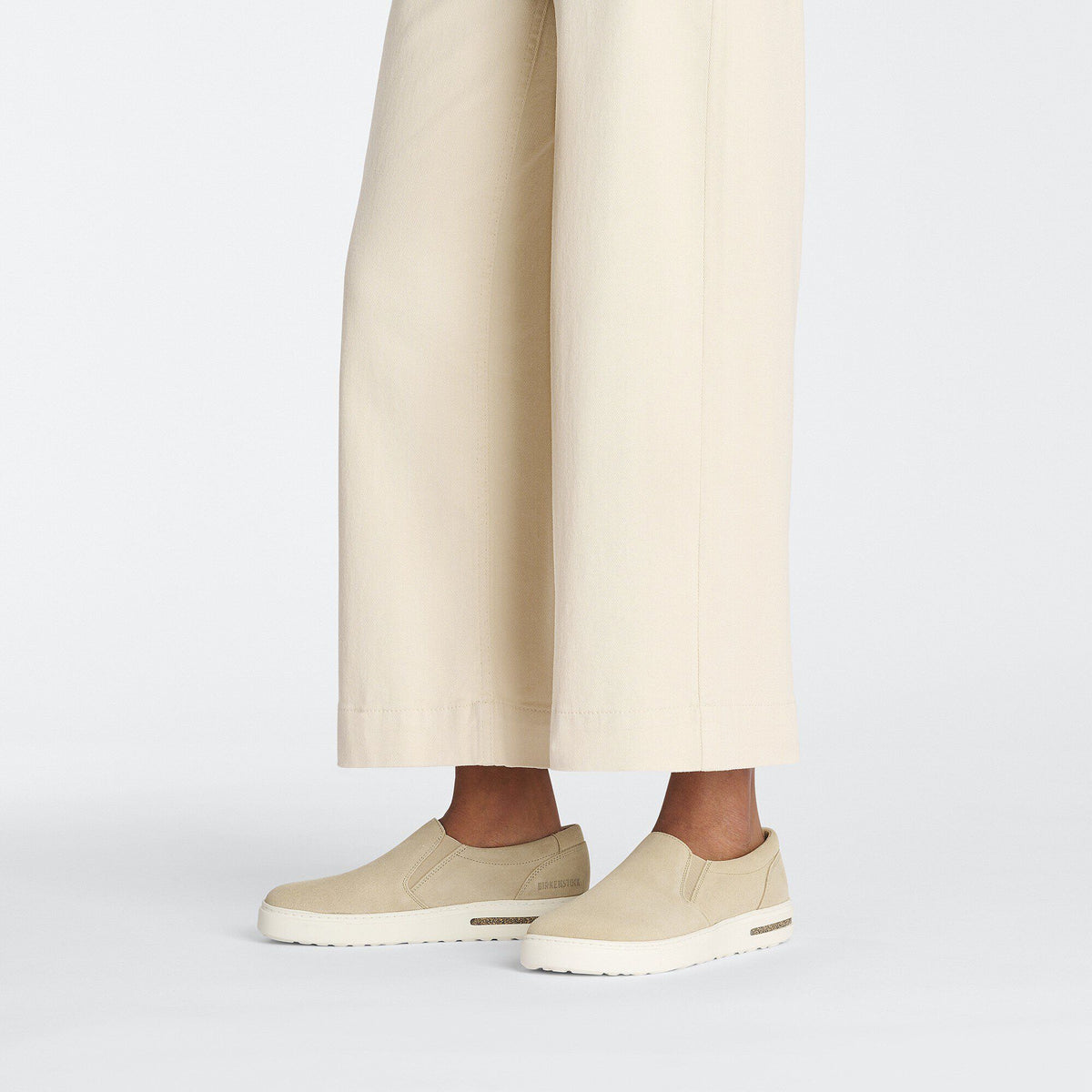 Oswego Suede Leather in Color Sandcastle | Birkenstock