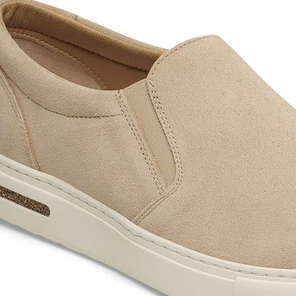 Oswego Suede Leather in Color Sandcastle | Birkenstock