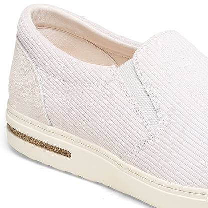 Oswego Suede Leather in Color Antique White | Birkenstock