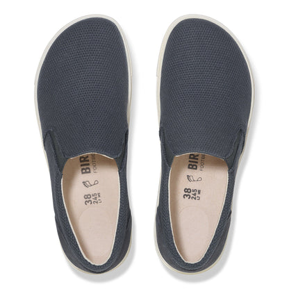 Oswego Canvas-Suede in Color Midnight Blue | Birkenstock