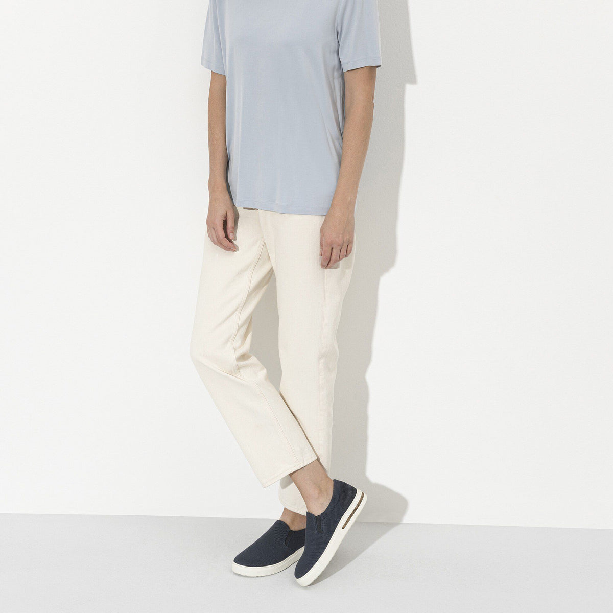 Oswego Canvas-Suede in Color Midnight Blue | Birkenstock