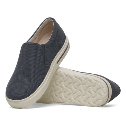 Oswego Canvas-Suede in Color Midnight Blue | Birkenstock
