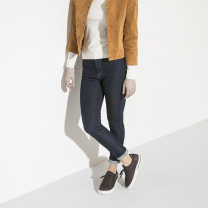 Bend Low Leather in Color Roast | Birkenstock