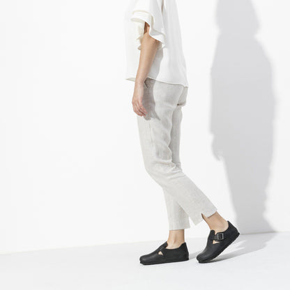 London Oiled Leather in Color Black | Birkenstock