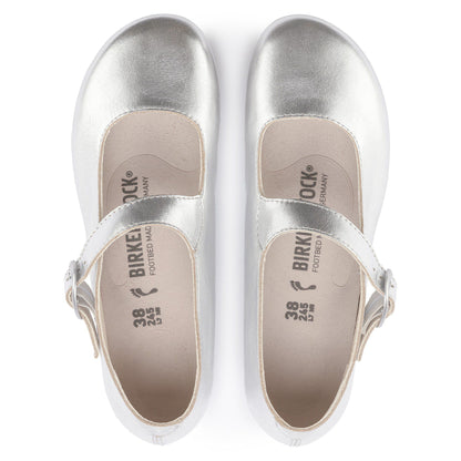 Tracy Leather in Color Silver | Birkenstock