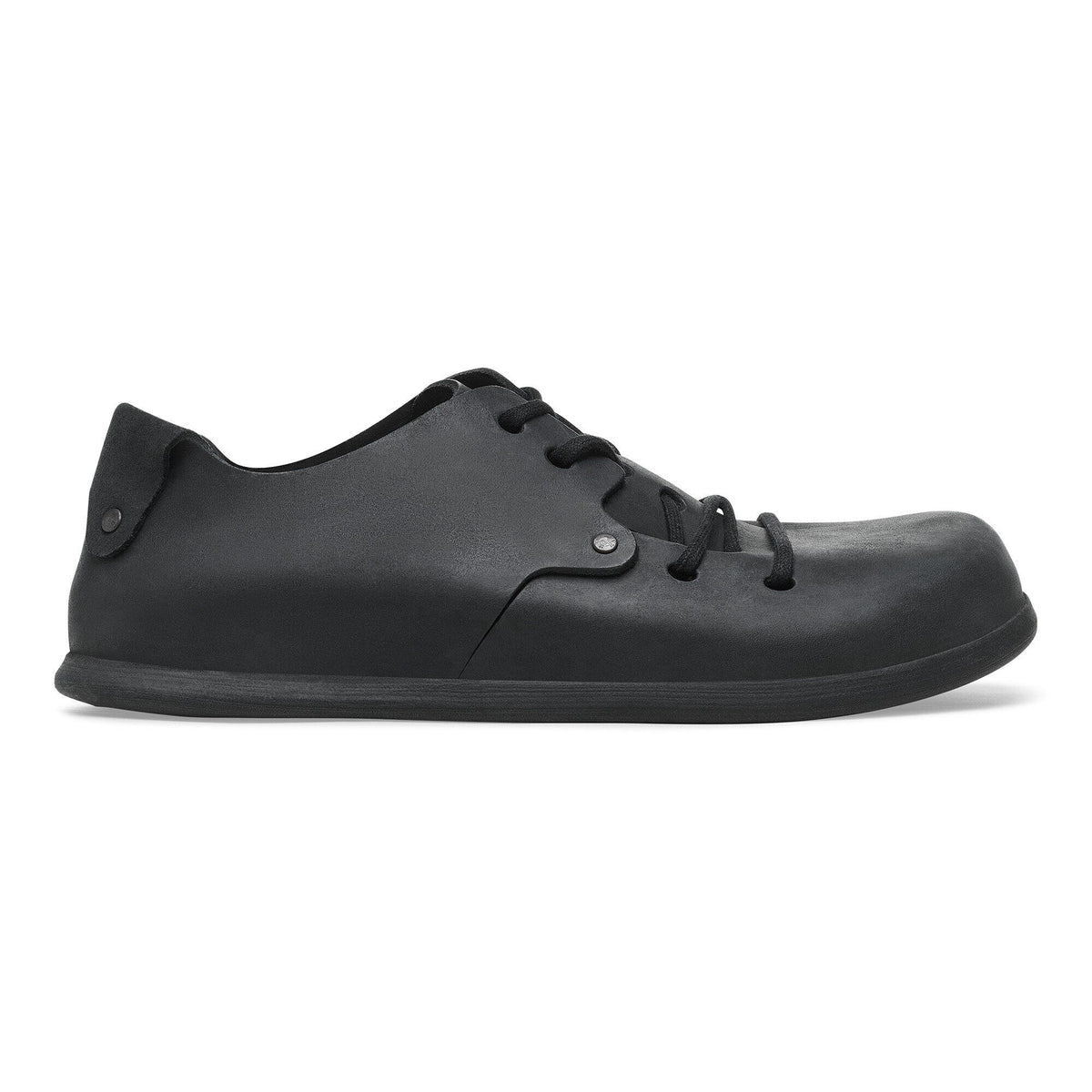 Montana Oiled Leather in Color Black | Birkenstock