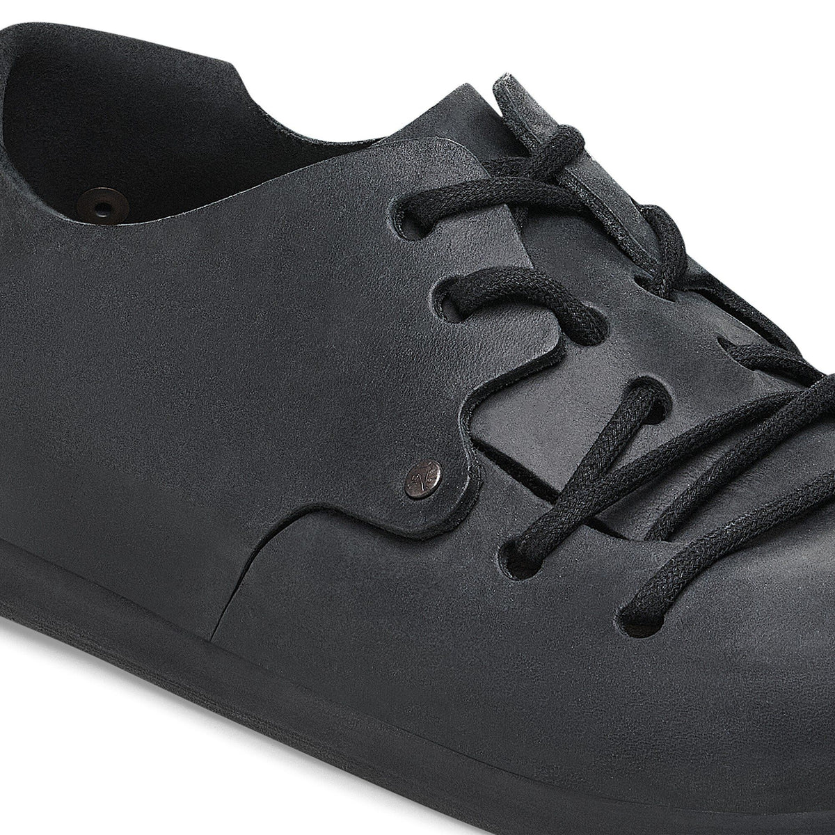 Montana Oiled Leather in Color Black | Birkenstock