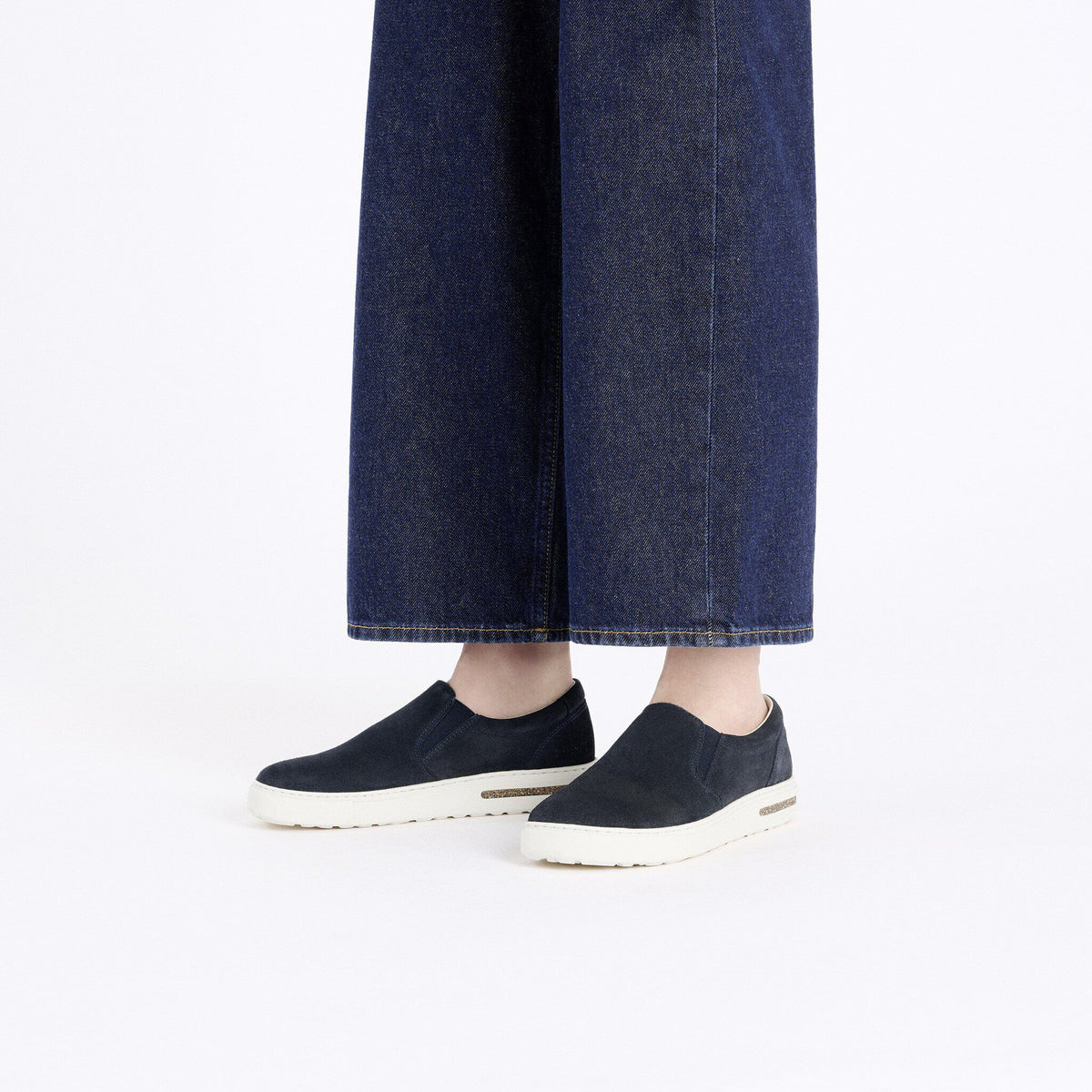 Oswego Suede Leather in Color Midnight Blue | Birkenstock