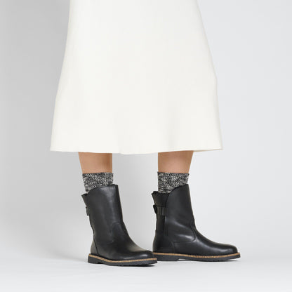 Uppsala Shearling Leather in Color Black | Birkenstock