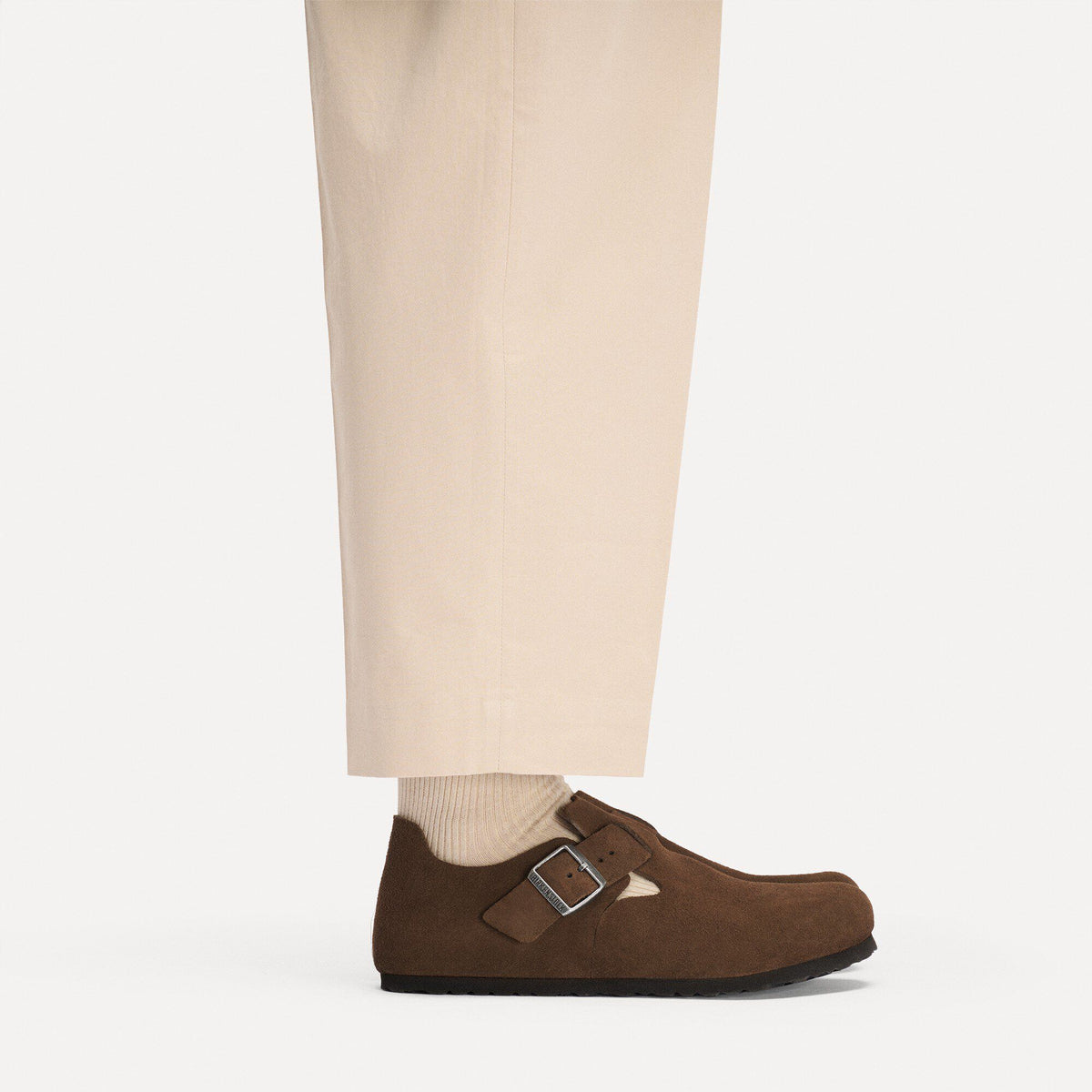 London Suede Leather in Color Carafe | Birkenstock